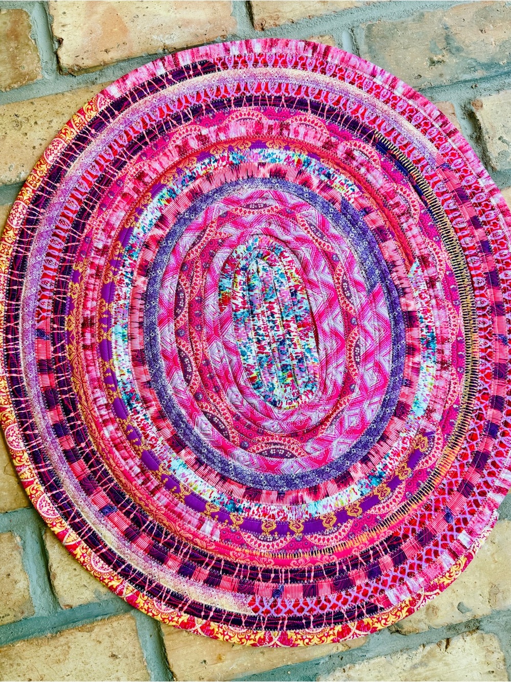 Jelly Roll Rug Dog Settle Mat Handmade Cat Bed Washable Travel (26x24) Round